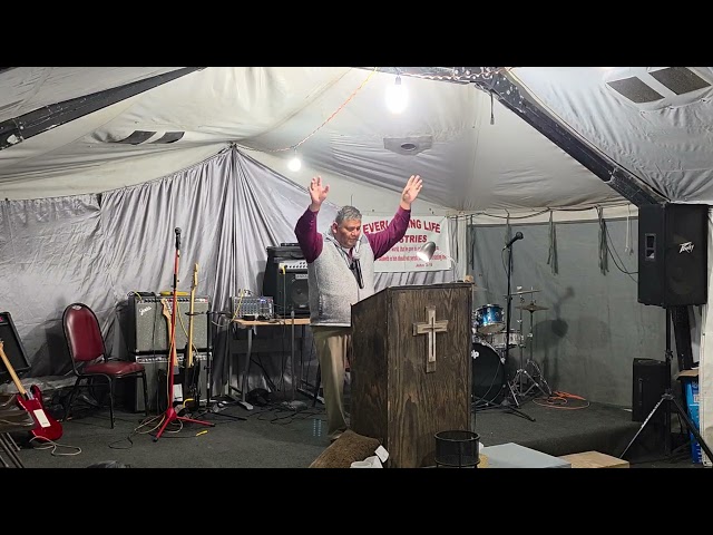 Evangelist Jonathan Begay Preaching @Everlasting Life Ministries Revival in Tohajiilee, NM 