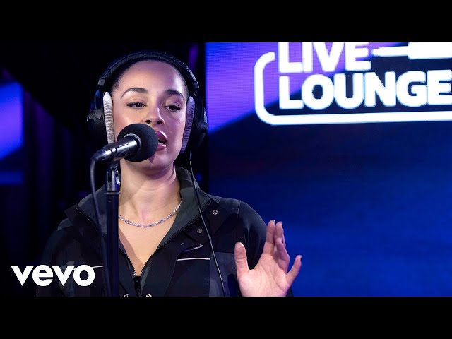 Jorja Smith - A Couple Minutes (Olivia Dean cover) in the Live Lounge