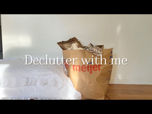 Extreme minimalist declutter 