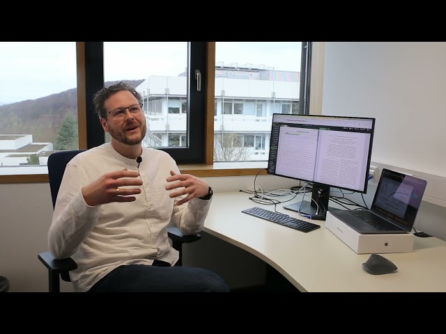 Do you have a Minute? - Complex Networks