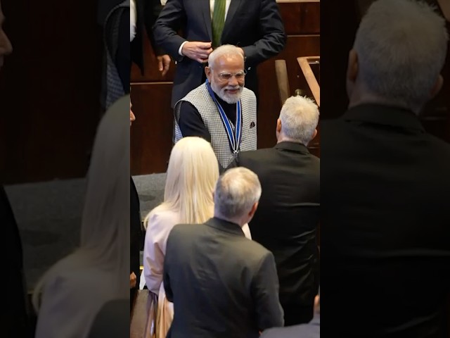 Israeli MPs queue up to meet PM Modi at the #knesset | #israel | #shorts