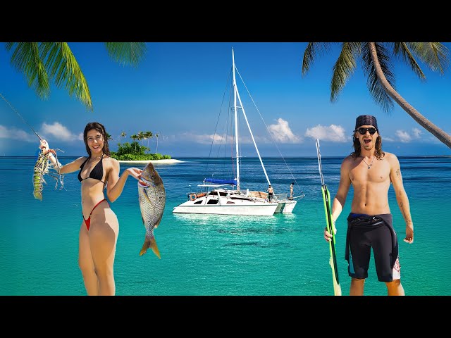 1 year living on a CATAMARAN - the good, the bad, and should you do it too? 🏴‍☠️⛵️