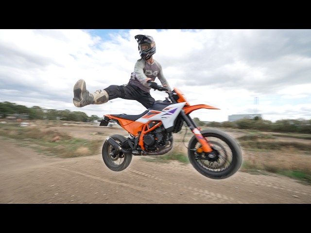 CAN A KTM 390 SMC R SUPERMOTO SURVIVE A MOTOCROSS TRACK?