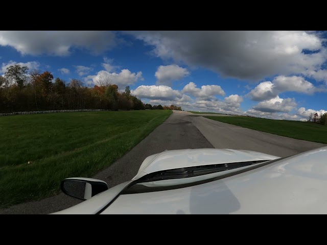 White 370z - 360 - 2021.10.24 Touge.ca Mosport DDT Track event - GS020103