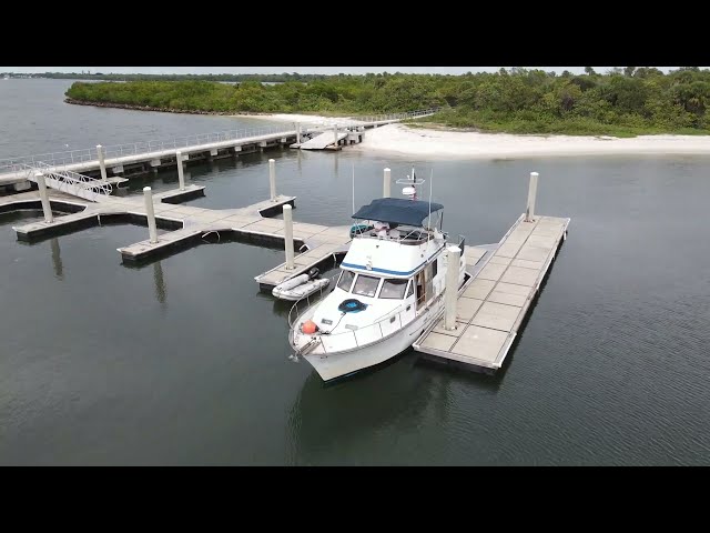 Solo Docking My Trawler In The Wind