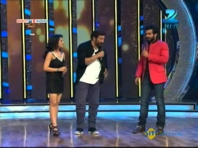 Dance India Dance Season 4 November 24, 2013 - Sunny Deol