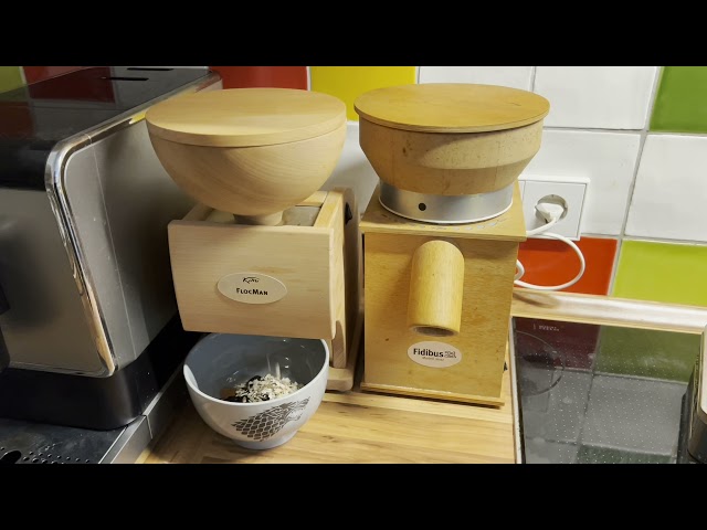 Haferflocken Müsli mit der Flocken Quetsche Flocman