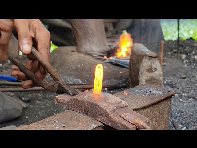 Live streaming of Blacksmith work making nails 🔥⚒️