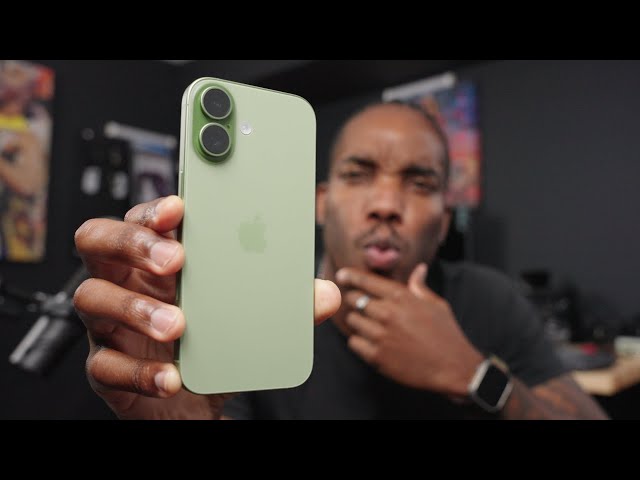 iPhone 17 (Sage) Unboxing + First Impressions