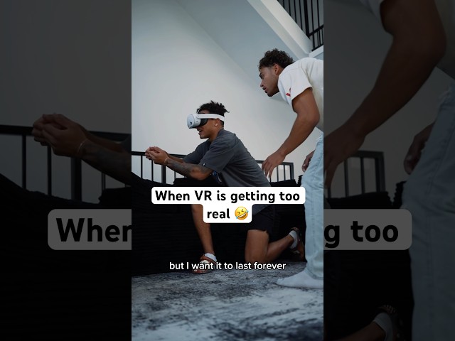 When virtual reality is getting too real‼️🤣 #comedyshorts #sketchcomedy #vr