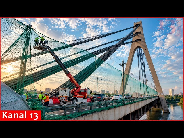 Kyiv braces for Russian attacks - Northern Bridge covered with massive protective nets