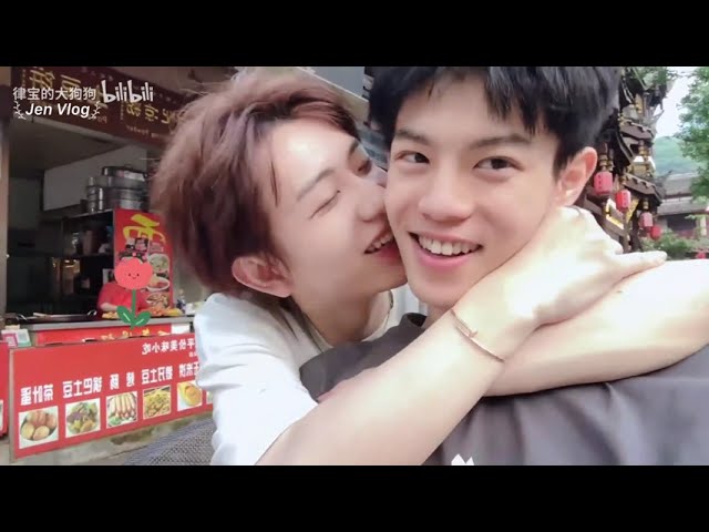 [Engsub/BL] First time climbing the mountain, getting crazy together - P1 | Chen Lv & Liu Cong