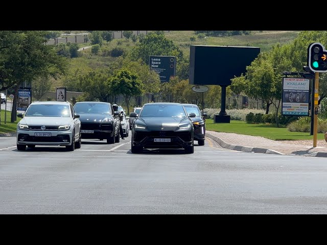Car spotting in Water fall city Wild lands 
