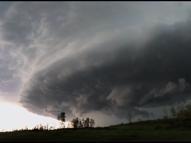 360 Video of INSANE mothership supercell in central Alberta west of Cold Lake!