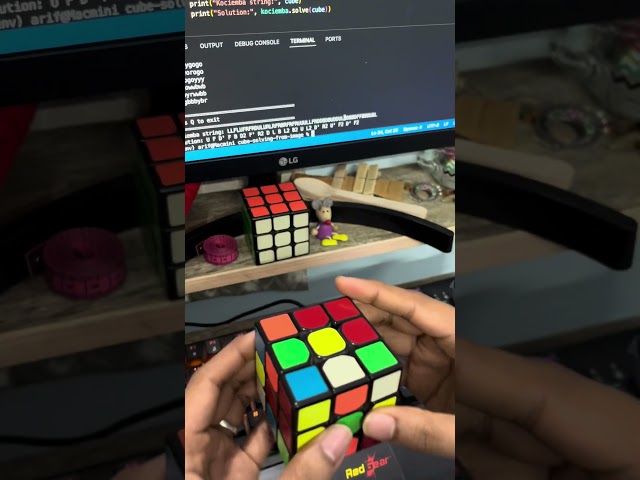 Wrote a script to solve rubiks cube using python, opencv and webcam