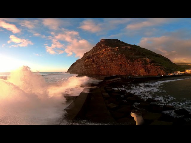 ES-LP: Breaking Waves at Puerto de Tazacorte