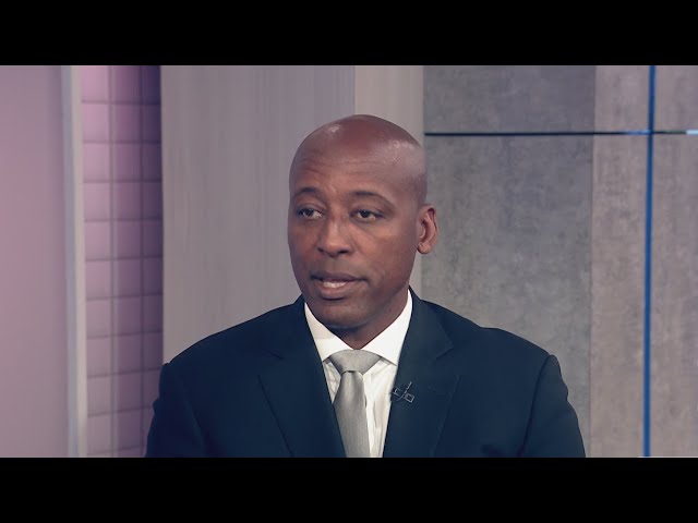 Officers under probe, former NYPD official weighs in