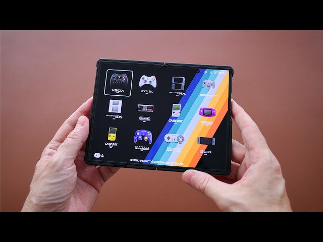 Gaming on the Samsung Galaxy Z Fold 8