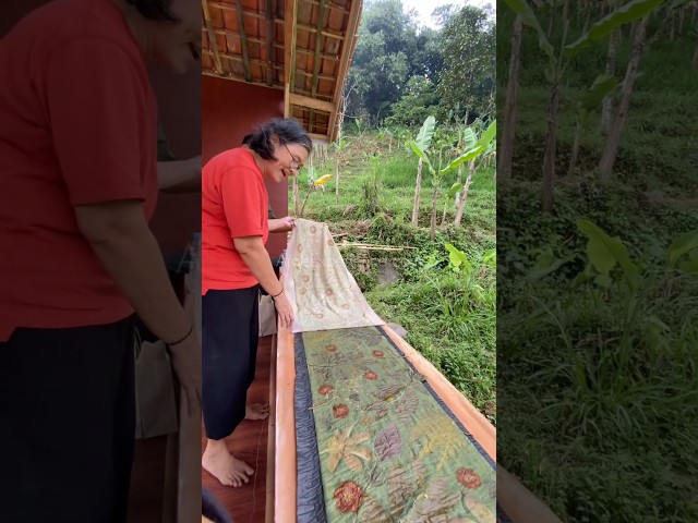 TURNING NATURE'S BEAUTY INTO ART #sahabatarae #diy #ecoprint #workshop #nature #art