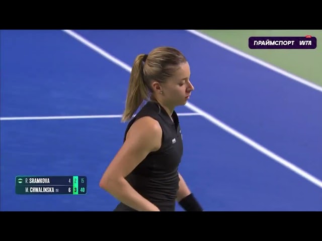 Maja Chwalińska wins the point by hitting a craazy backspin return winner 😳#majachwalinska 