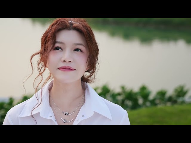 Michelle Chen Looks Like She Stepped Out of an Oil Painting