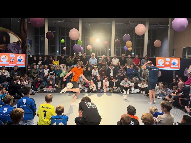 Jonathan vs Finn - Top 8 | Dutch Freestyle Football Championship 2025