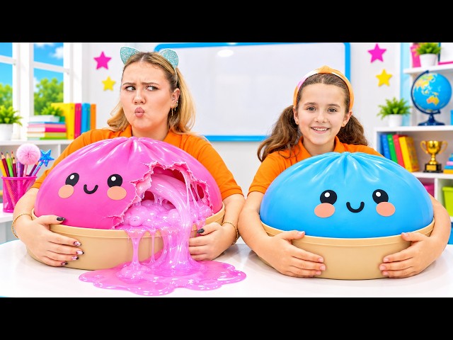 Ruby and Bonnie Work Together to Win GIANT Squishies at School