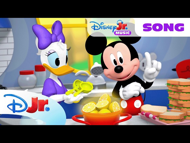 Make Lemonade with Mickey and Daisy! 🍋🧃 | Mickey Mouse Clubhouse+ |  Disney Jr.