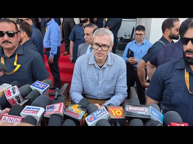 Omar Abdullah reviews development projects worth ₹86 crore in Pulwama