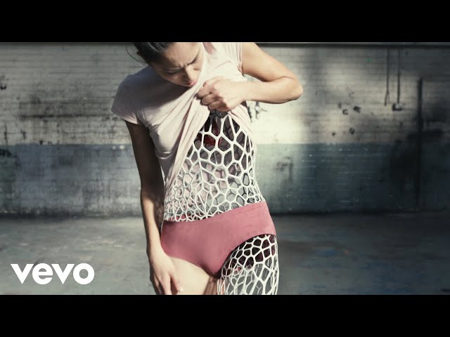 The Chemical Brothers - Wide Open (Official Music Video) ft. Beck