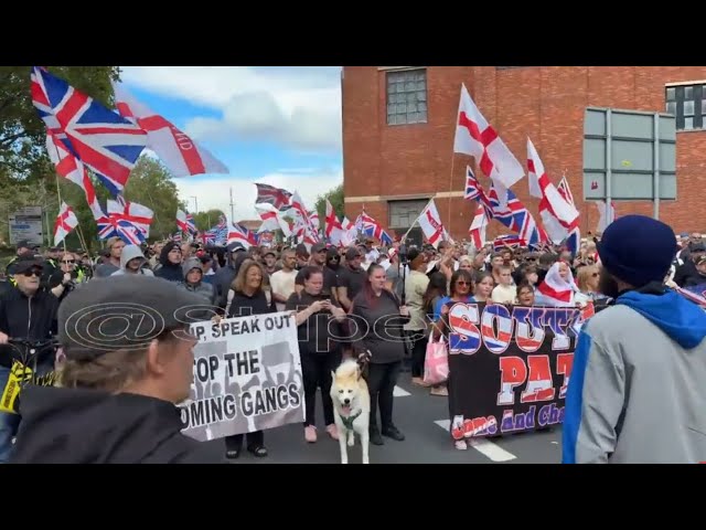 Live: Portsmouth patriots protest