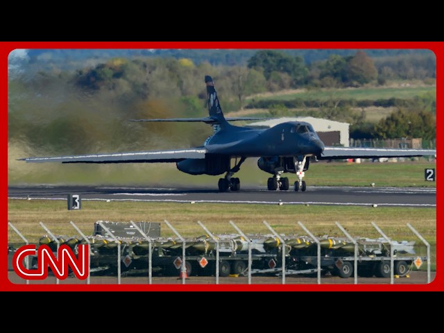 US pulls all bombers from UK base after new threat