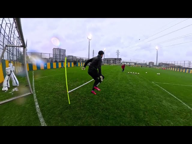 How to Train a Goalkeeper? Technical Improvement with Agility Drills.