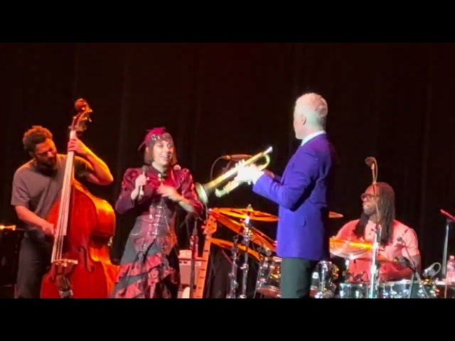 Chris Botti -  Moanin' (Feat. Veronica Swift)