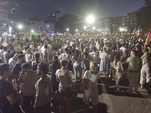 Blokade širom Srbije nakon hapšenja studenata: Građani i studenti na ulicama