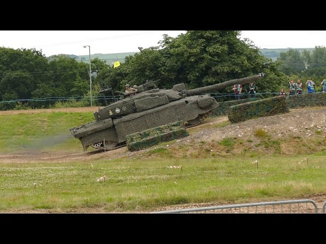 Tankfest 2016 in 4K - Part 3 - British Army Display