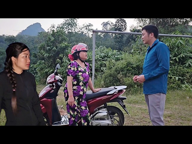 Hong's mother could not believe it when Nhat revealed his past.