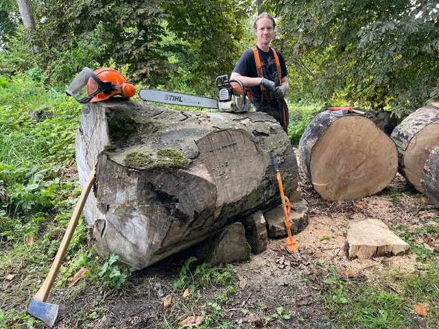 Wood-turner Eoghan Leadbetter demonstrates tree trunk prep for bowls