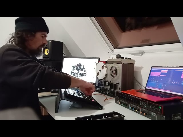PhOniAndFlOrE - Give Me Time (Live Mix)