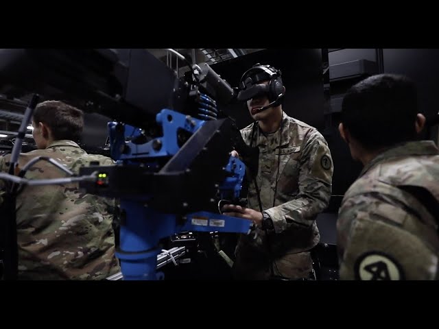 Army Soldiers Train with Virtual Reality Systems