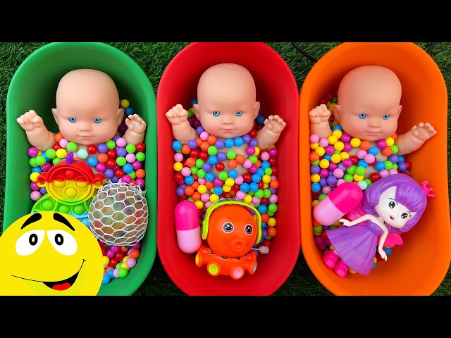 Cute Three Dolls Playing Rainbow Beads & Colorful Balls fun | 113 | Ghentalin