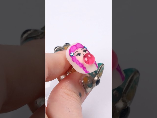 Stylised Bubblegum Face 🫧🩷 | 3D Nail Art How To