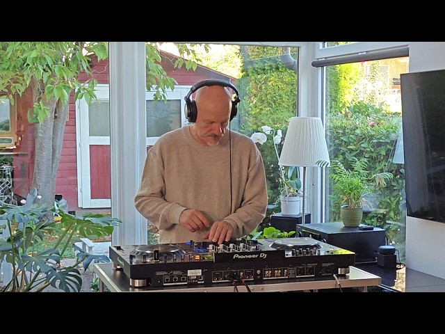 Autumn by Deep Hypnotic Techno