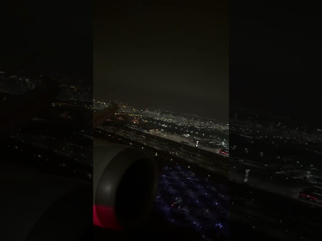 United 787-9: Takeoff from EWR