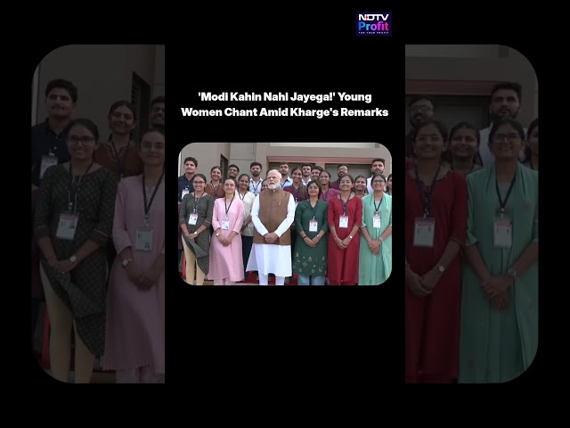 'Modi Kahin Nahi Jayega!' Young Women Chant Amid Kharge's Remarks | #shorts