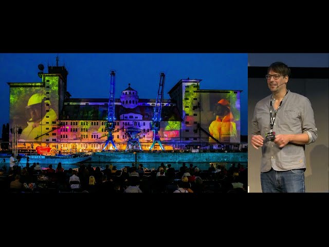 Video mapping for live open-air operas
