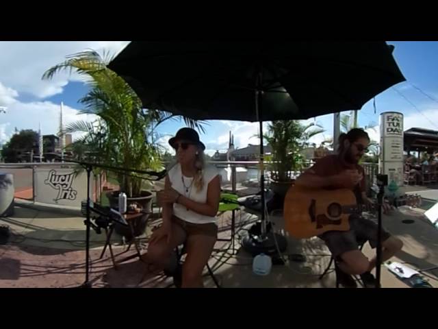 Pillowtalk - Zayn (cover by Lucy Iris) 360 clip