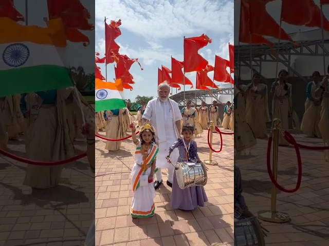 PM walks alongside little patriots in Navsari! Watch this adorable video...