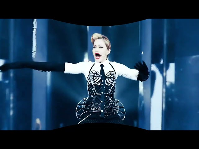 [VR] Madonna - Vogue (from MDNA World Tour)