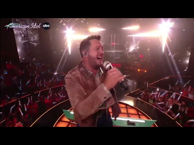 Luke Bryan Performs on the  American Idol Finale 2023